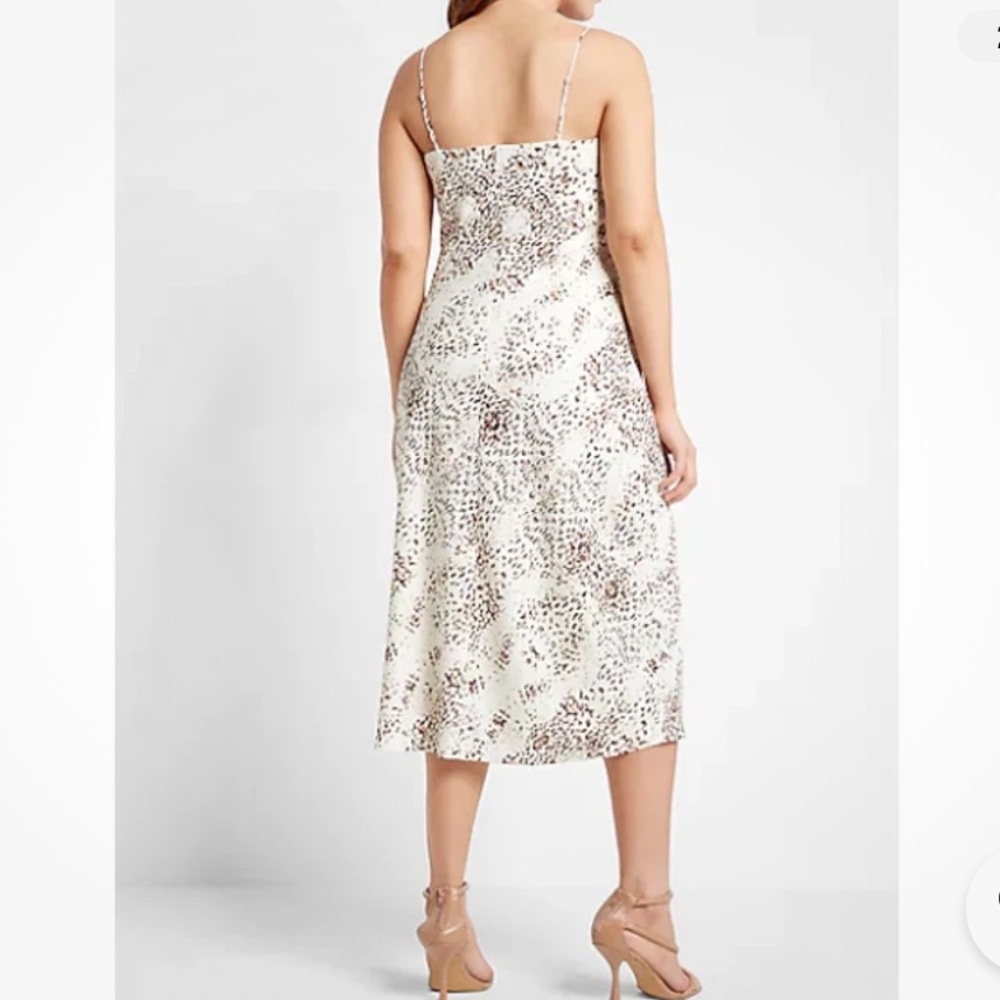🔥FLASH SALE $39🔥 *NWT* Sleek satin-finish dress